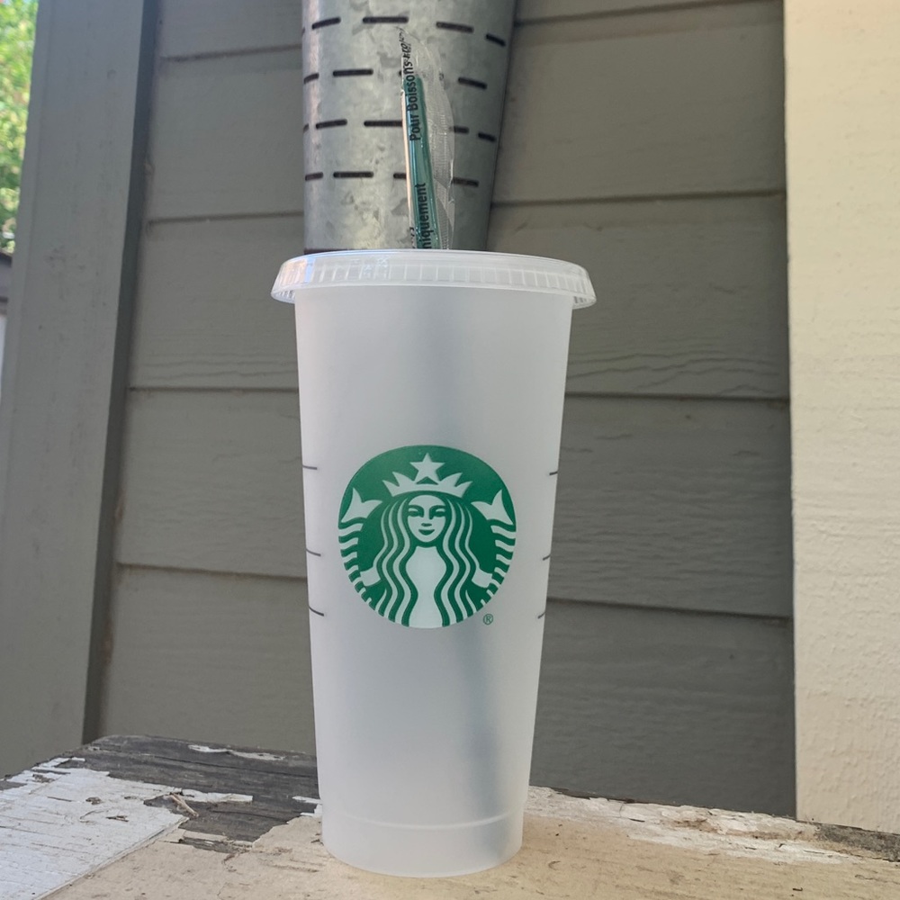 starbucks reusable clear cup